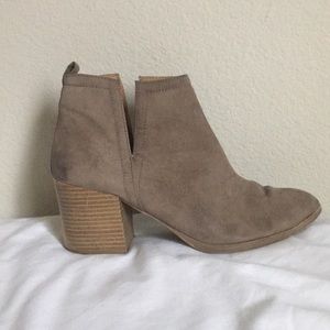 Ankle boots